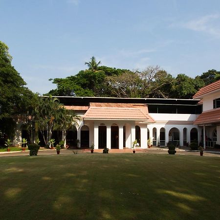 โรงแรมเอทีเอส วิลลิงดัน Kochi ภายนอก รูปภาพ