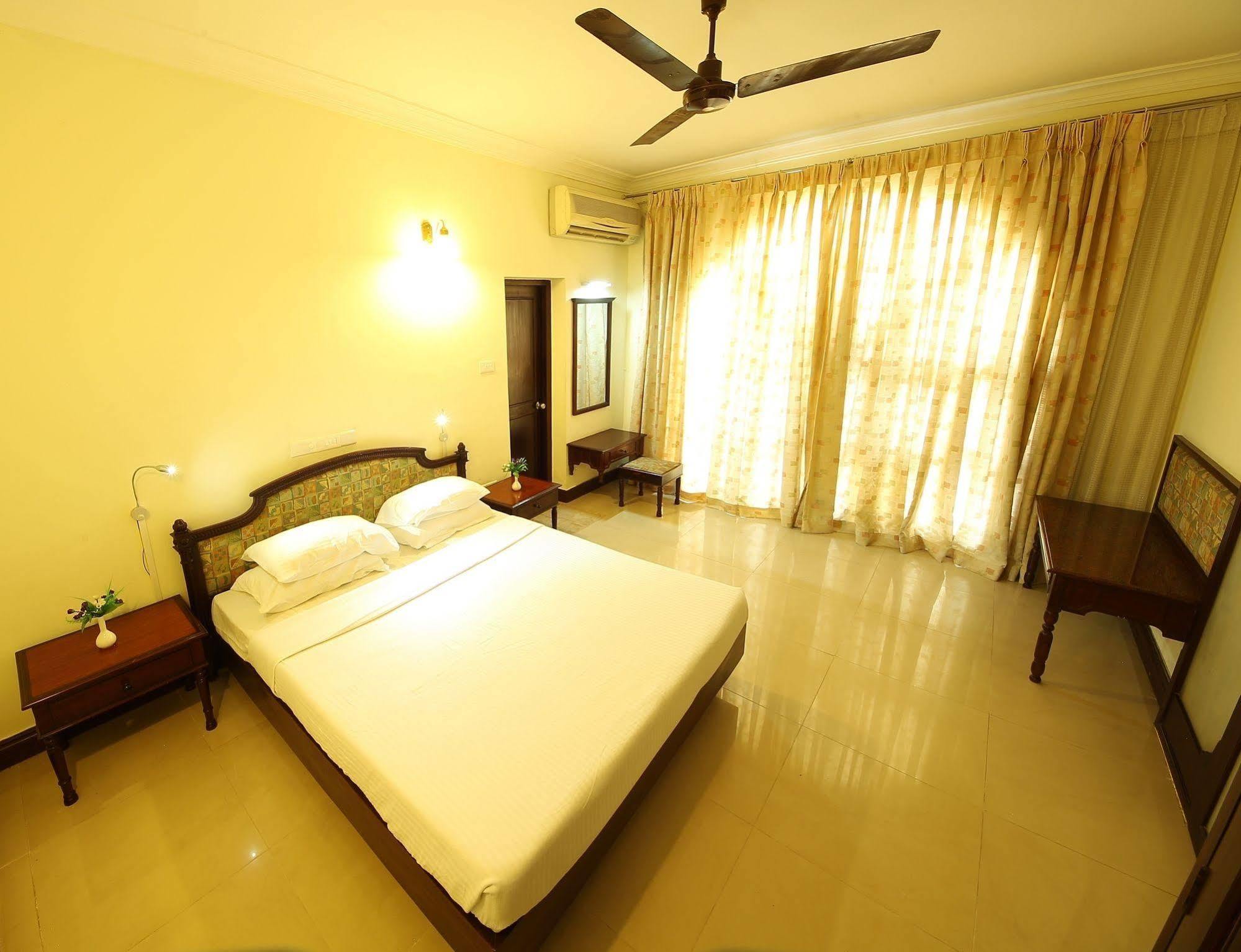 โรงแรมเอทีเอส วิลลิงดัน Kochi ภายนอก รูปภาพ